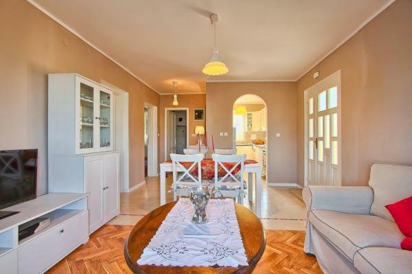 Ferienwohnung Apartman Turk Premantura Exterior foto